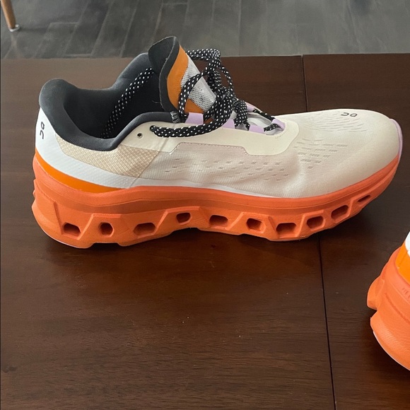 On Cloud CloudMonster - Picture 3 of 9